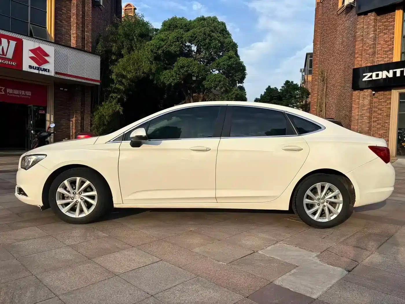 Buick Verano 2015 Sedan 15S Automatic Entry-Level — миниатюра 4