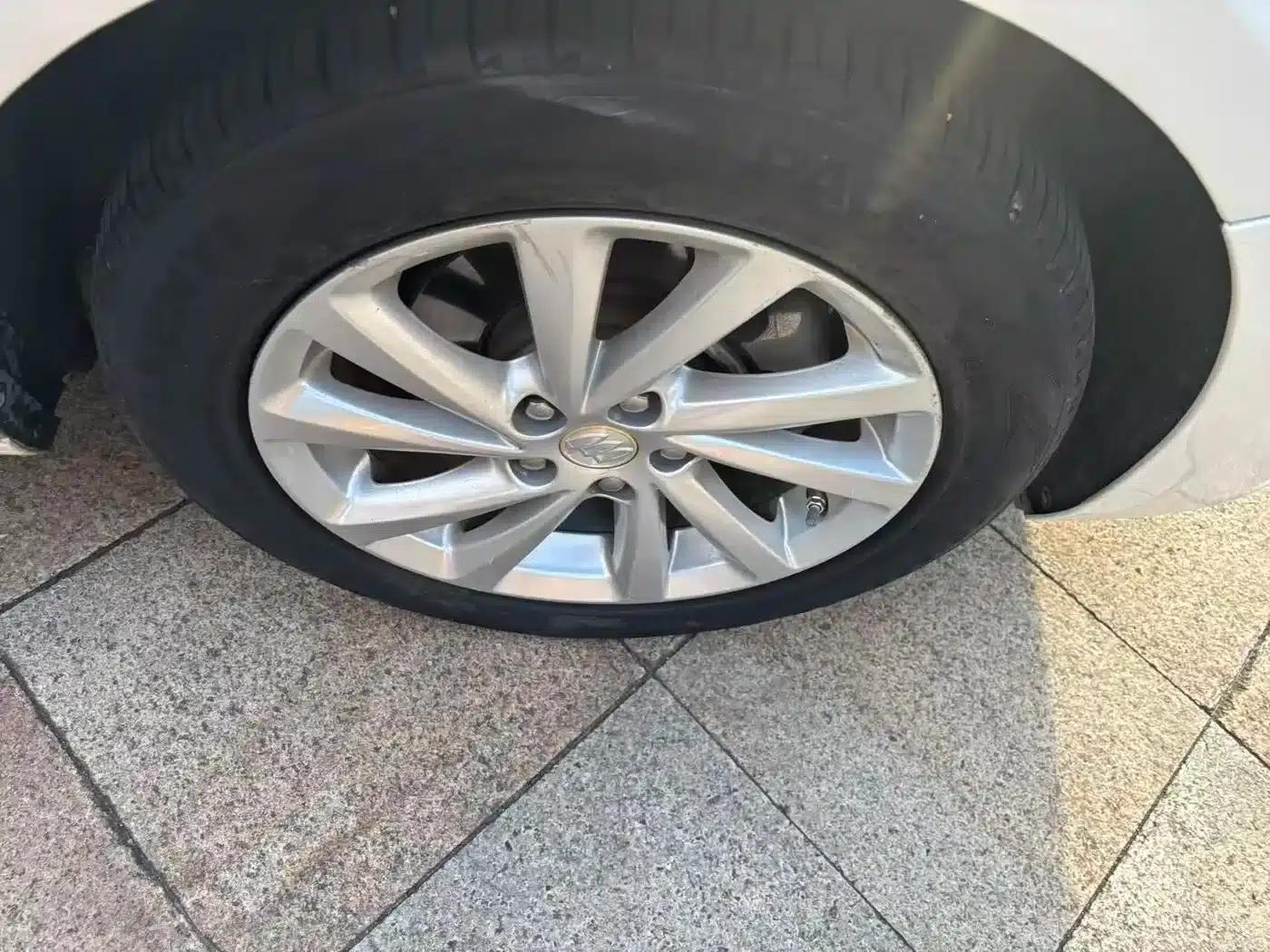 Buick Verano 2015 Sedan 15S Automatic Entry-Level — миниатюра 8