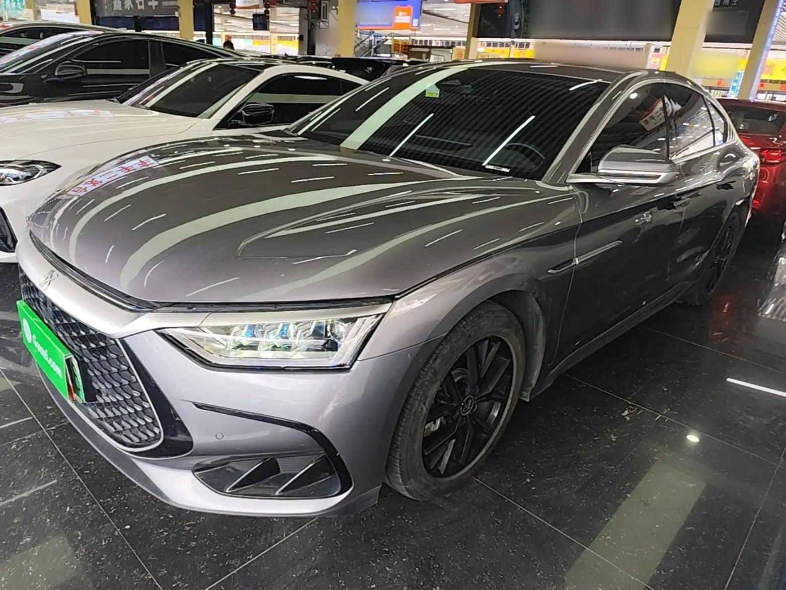 BYD Han 2024 DM-i Glory Edition 121KM Prestige Model — миниатюра 1