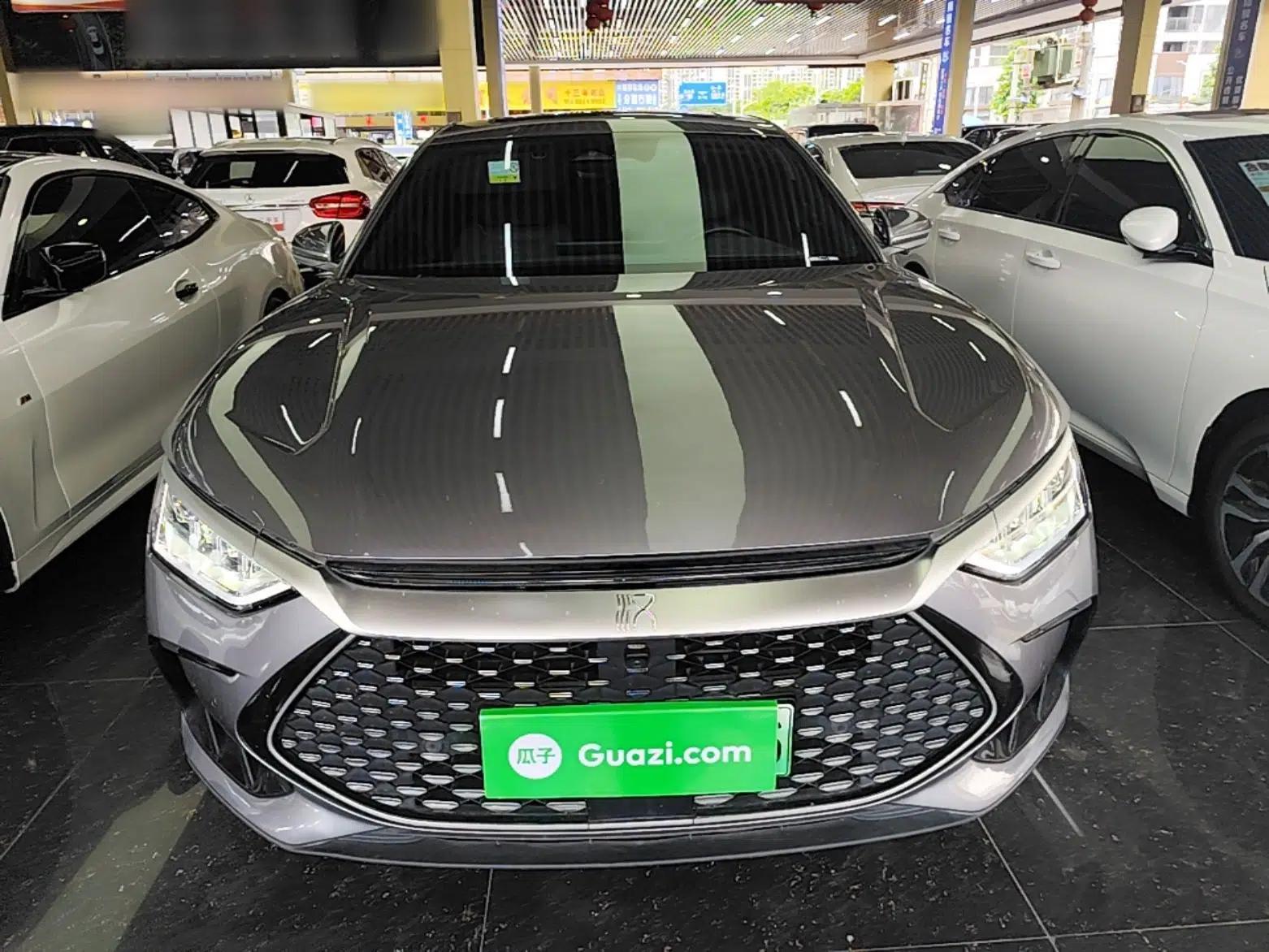 BYD Han 2024 DM-i Glory Edition 121KM Prestige Model — миниатюра 2