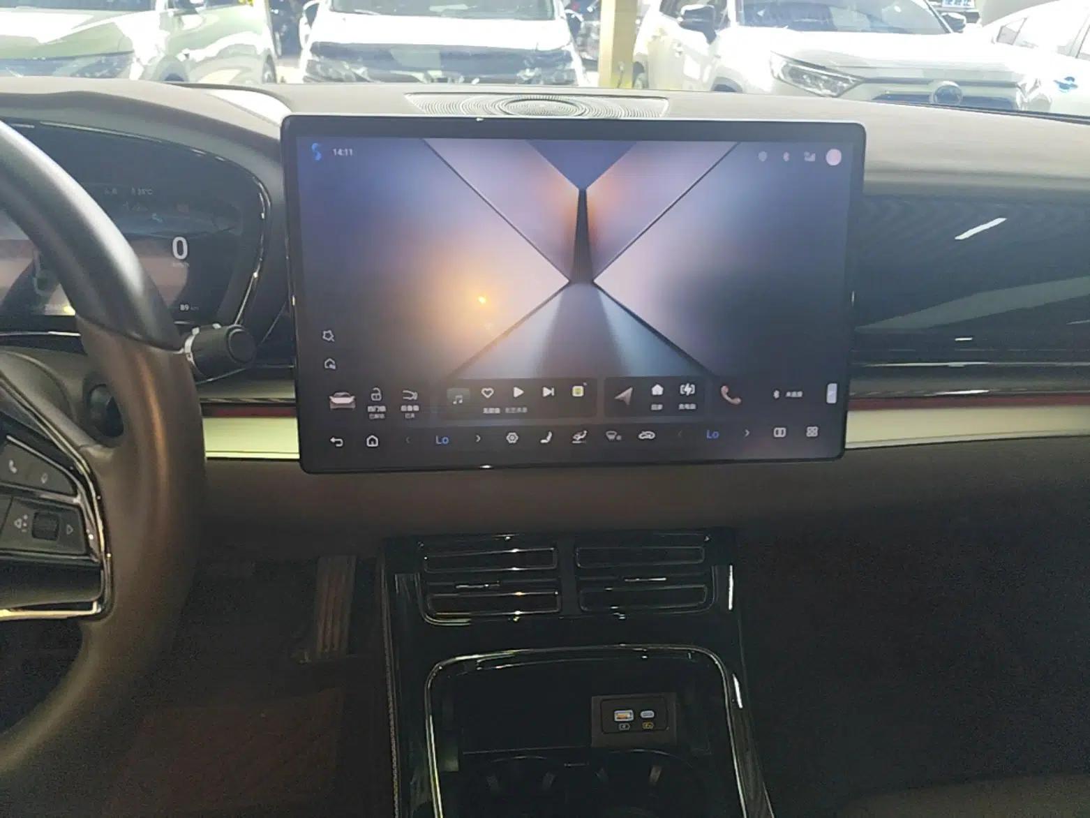 BYD Han 2024 DM-i Glory Edition 121KM Prestige Model — миниатюра 15