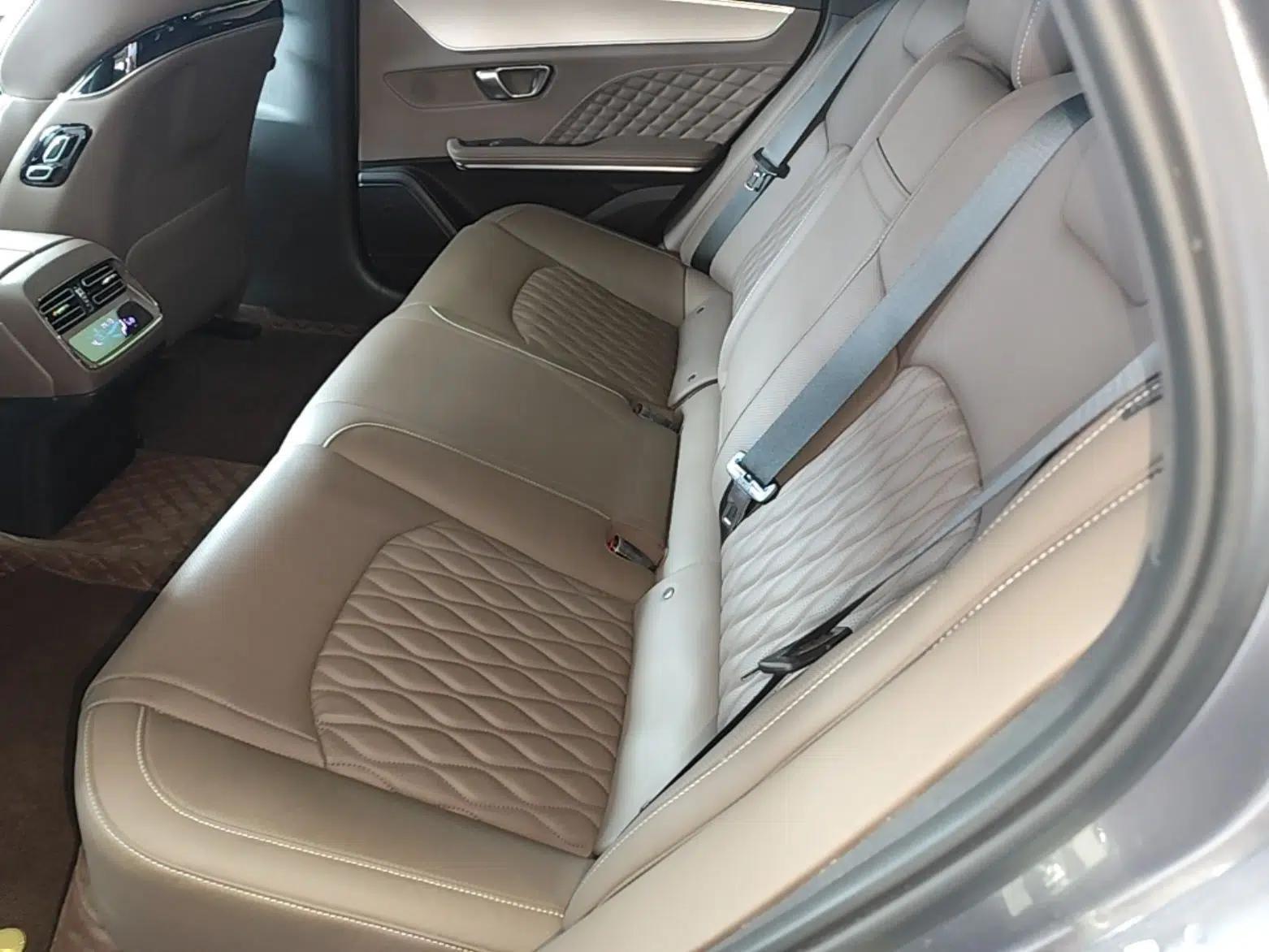 BYD Han 2024 DM-i Glory Edition 121KM Prestige Model — миниатюра 19