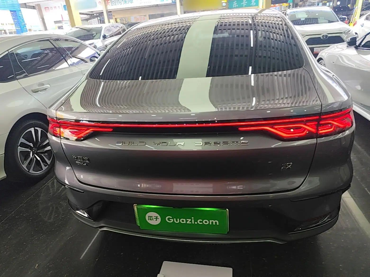 BYD Han 2024 DM-i Glory Edition 121KM Prestige Model — миниатюра 3