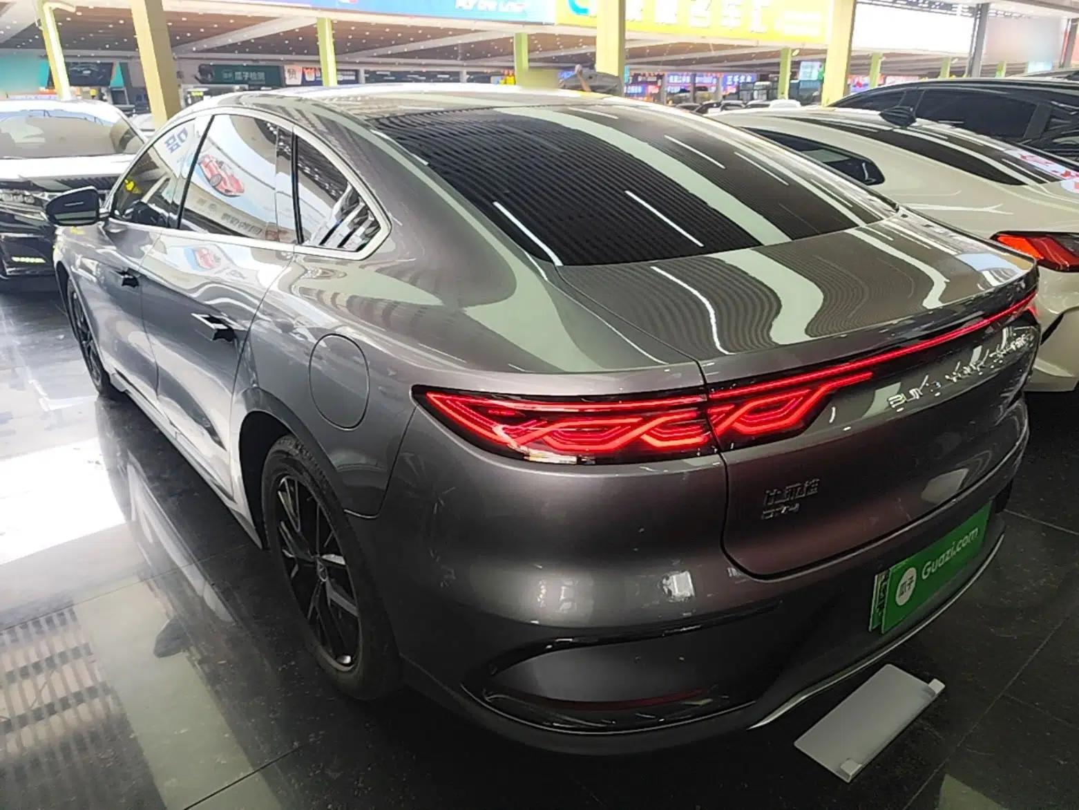 BYD Han 2024 DM-i Glory Edition 121KM Prestige Model — миниатюра 7