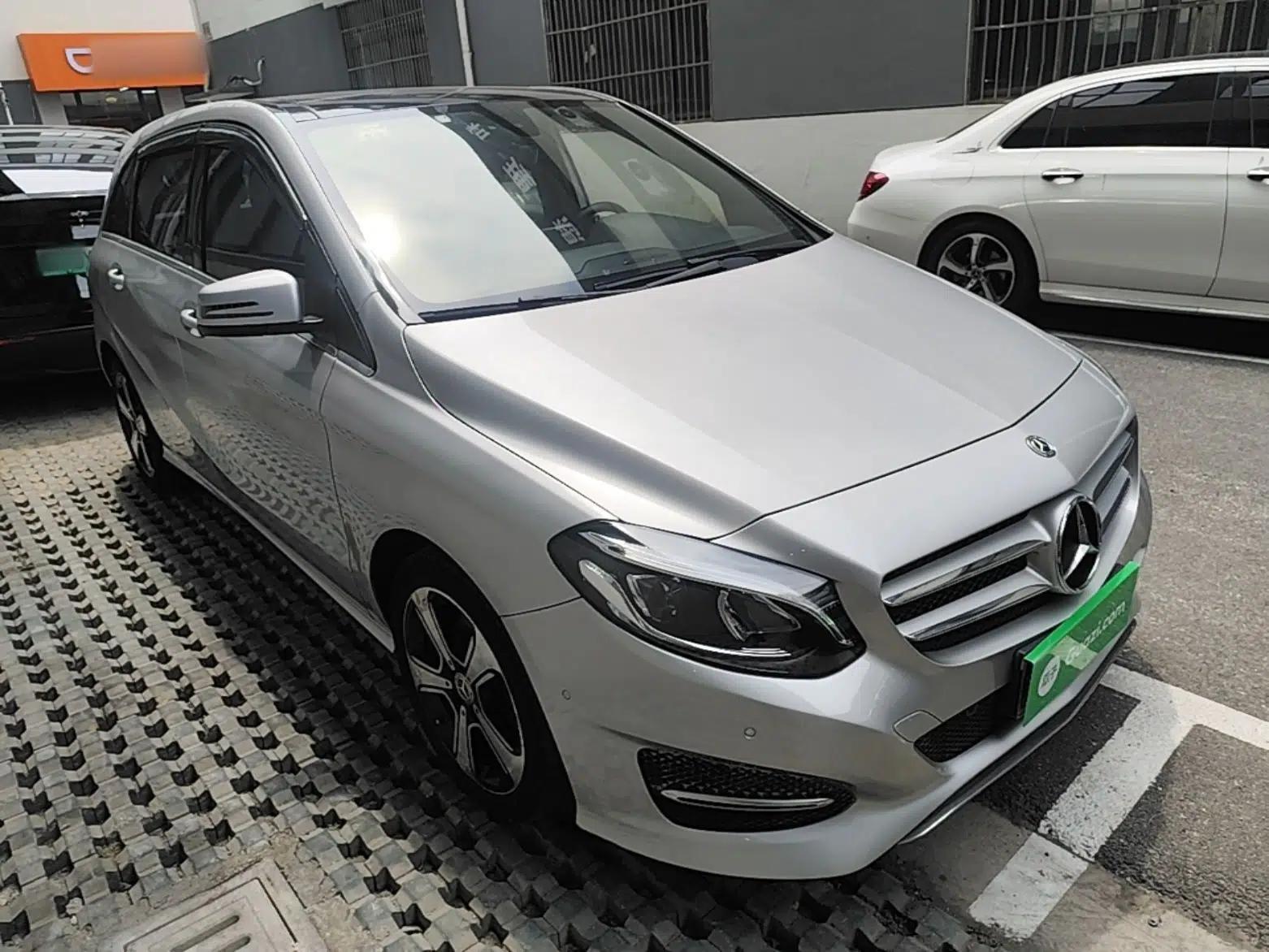 Mercedes-Benz B-Class 2019 B 200 Fashion Model — миниатюра 3