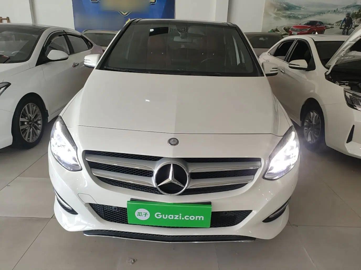 Mercedes-Benz B-Class 2016 B 200 Exclusive Edition — миниатюра 2