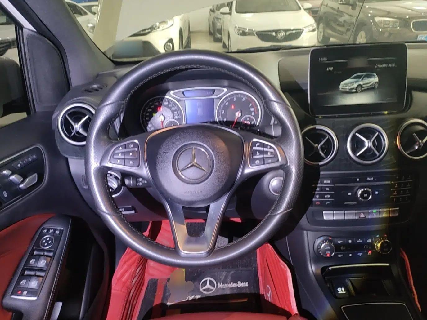 Mercedes-Benz B-Class 2016 B 200 Exclusive Edition — миниатюра 14