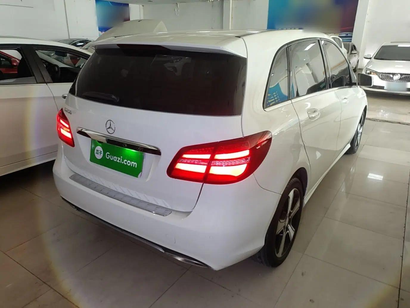 Mercedes-Benz B-Class 2016 B 200 Exclusive Edition — миниатюра 6