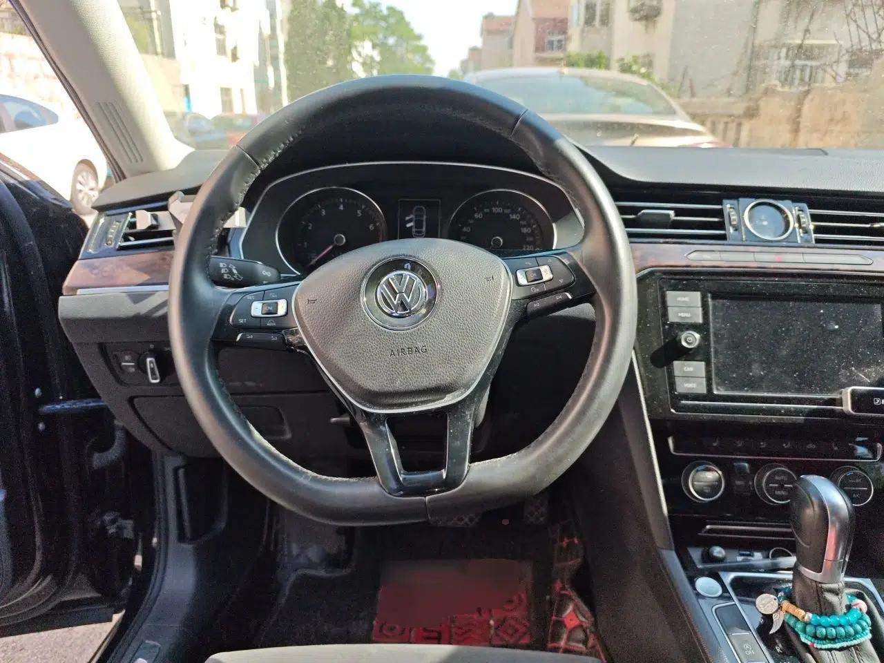 Volkswagen Magotan 2017 330TSI DSG Luxury Model — миниатюра 11