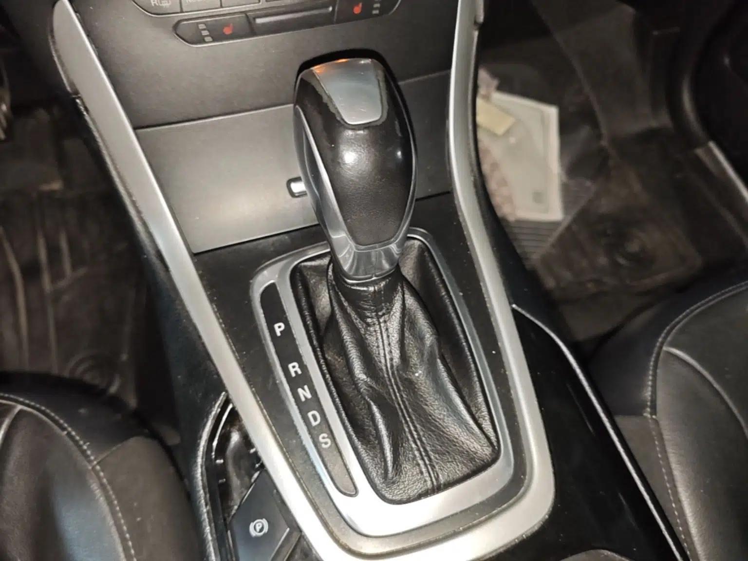 Ford Edge 2017 EcoBoost 245 Two-Drive Platinum Edition 5 Seats — миниатюра 17