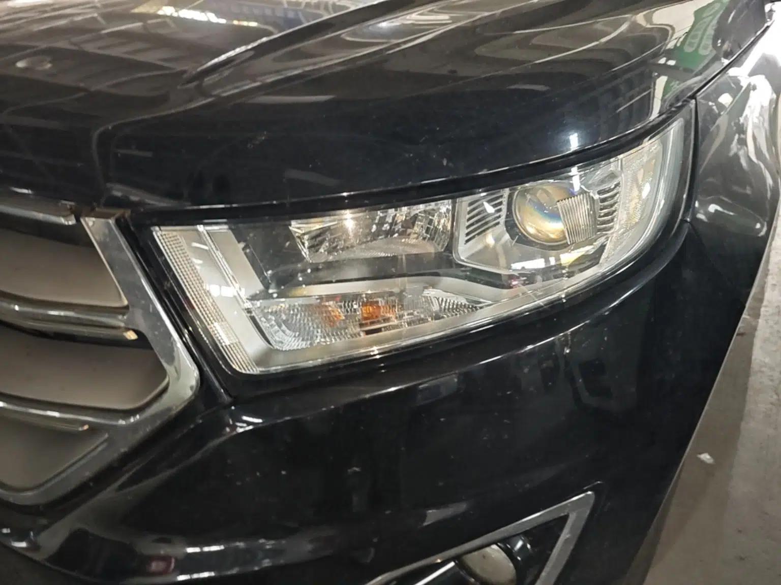 Ford Edge 2017 EcoBoost 245 Two-Drive Platinum Edition 5 Seats — миниатюра 9