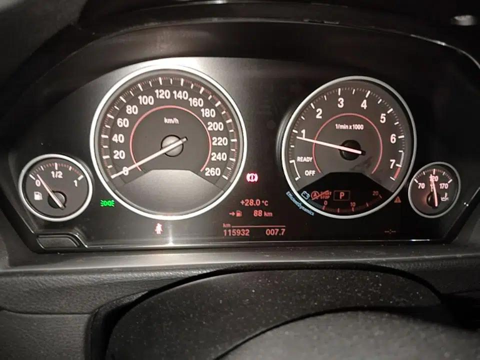 BMW 3 Series 2017 320Li M Sport Edition — миниатюра 15