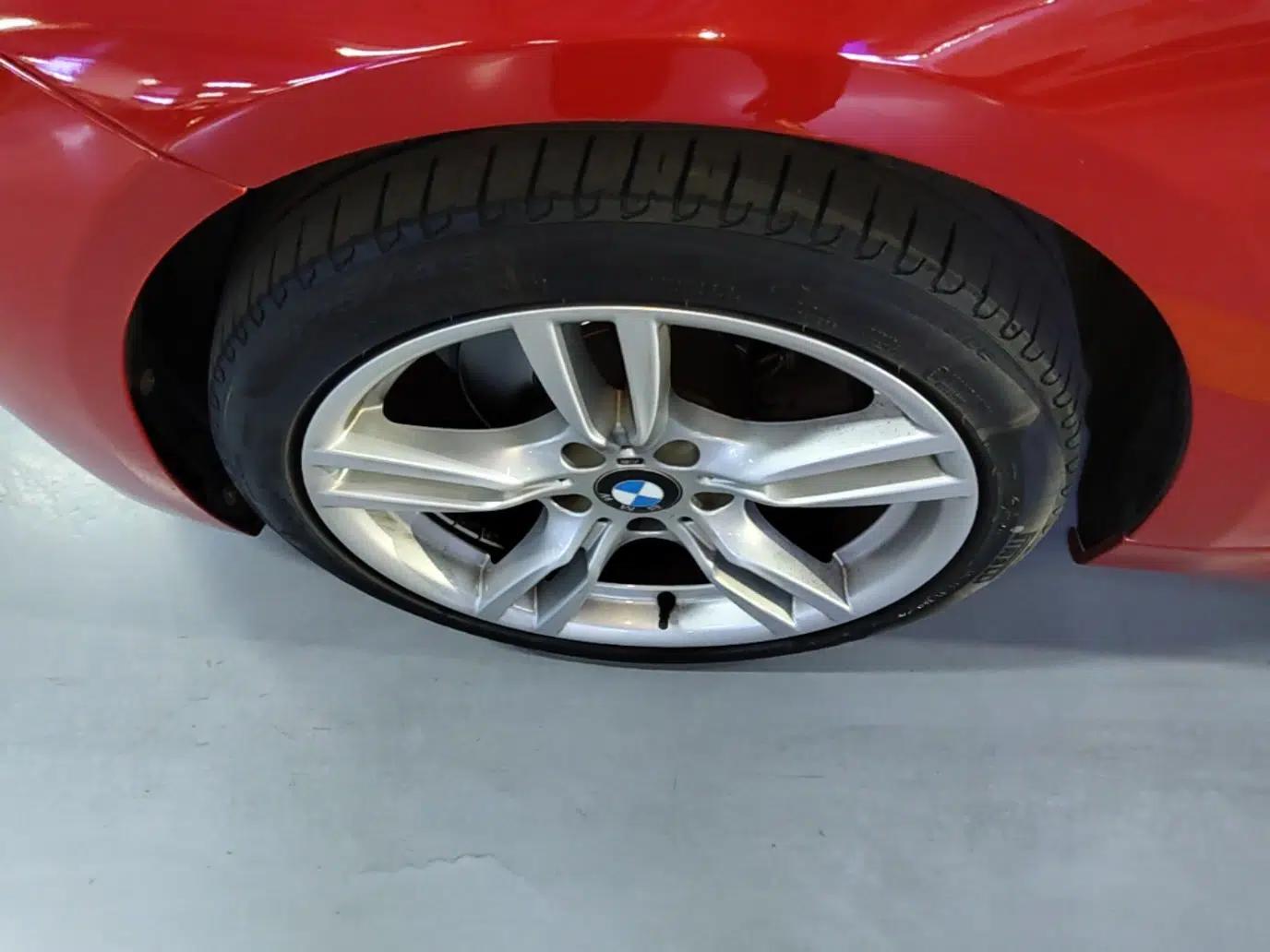 BMW 3 Series 2019 320i M Sport Package — миниатюра 8