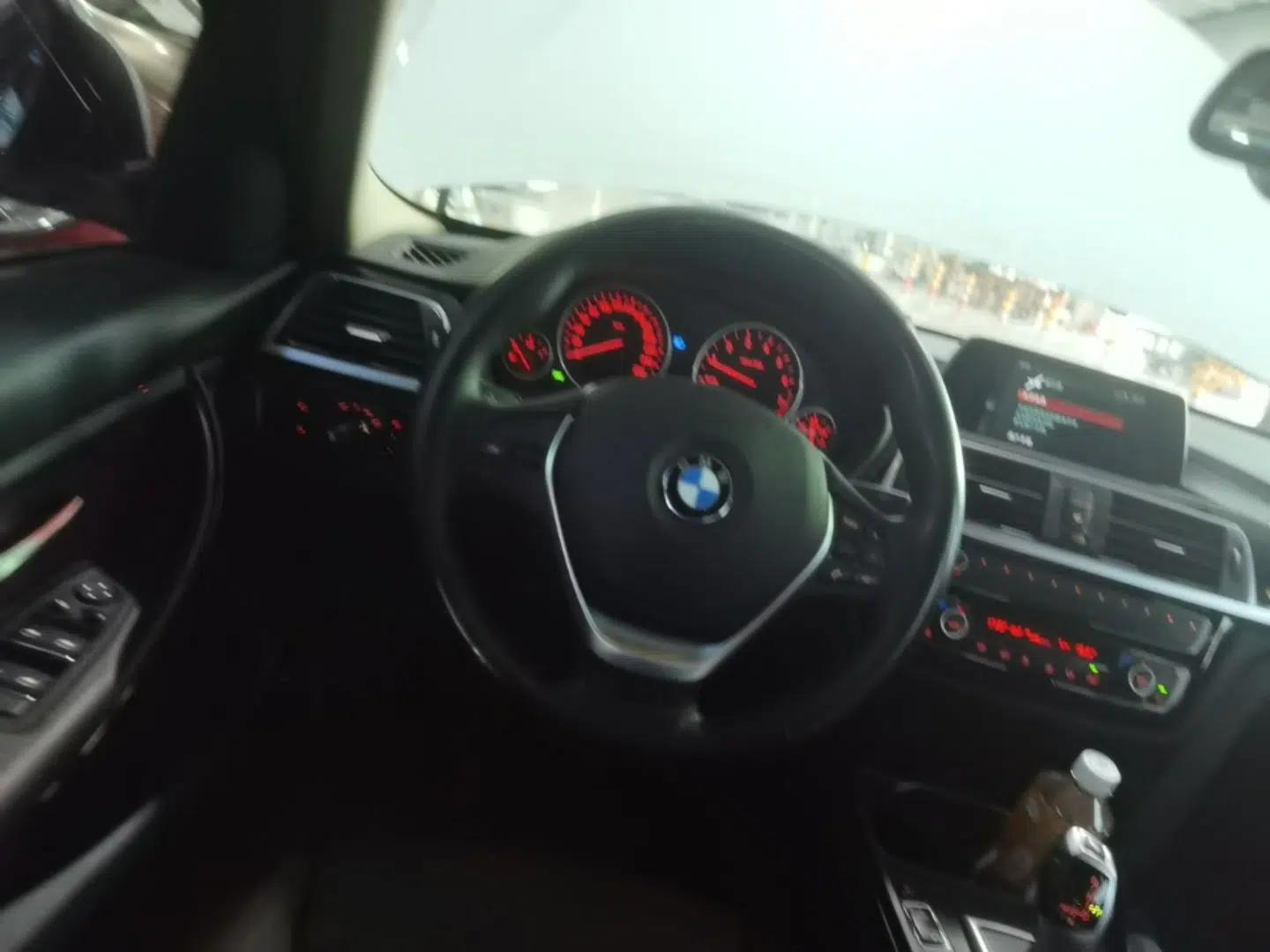 BMW 3 Series 2018 320Li Fashion Model — миниатюра 14