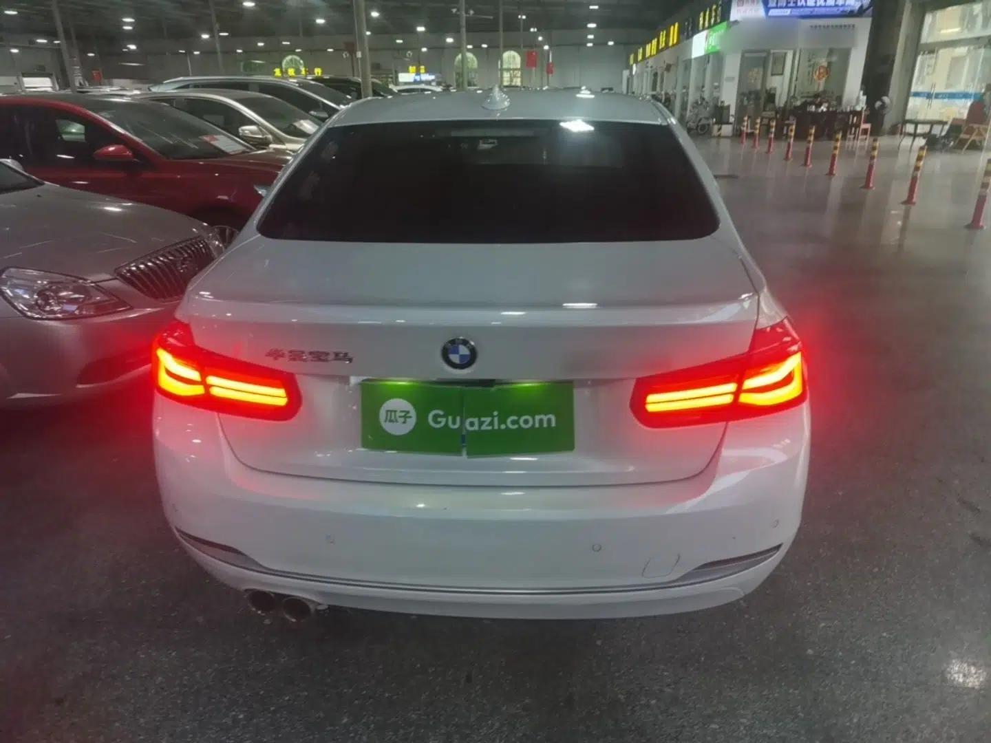 BMW 3 Series 2018 320Li Fashion Model — миниатюра 5