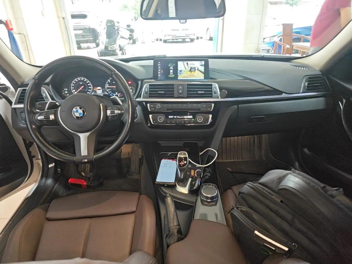 BMW 3 Series 2018 320Li Leading Model M Sport Package — миниатюра 12