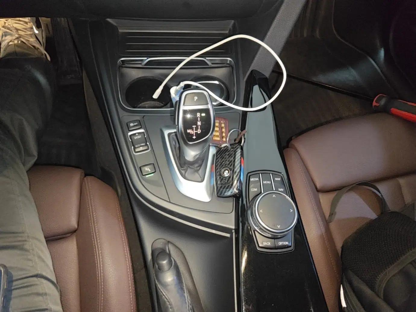 BMW 3 Series 2018 320Li Leading Model M Sport Package — миниатюра 16