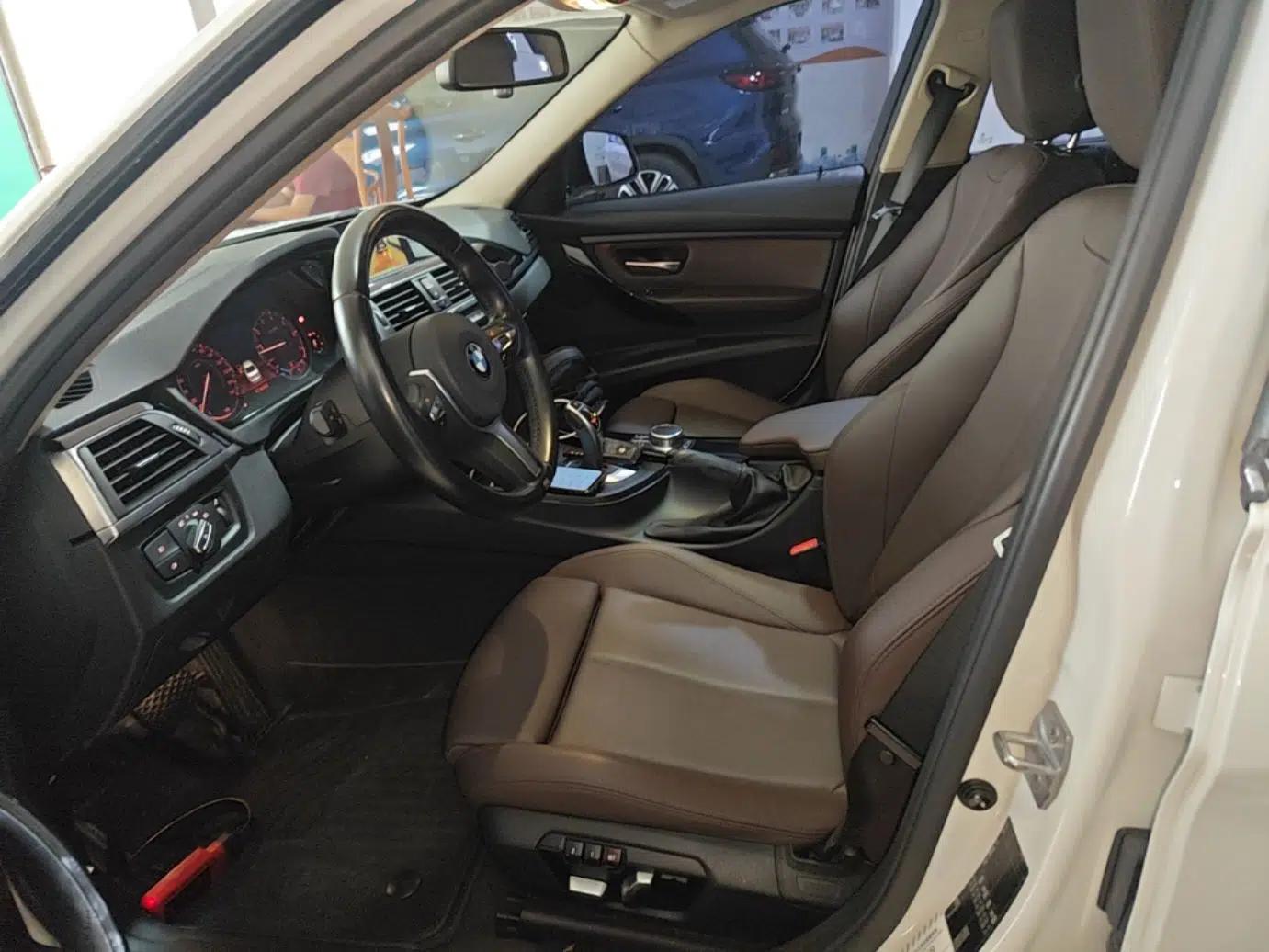 BMW 3 Series 2018 320Li Leading Model M Sport Package — миниатюра 17