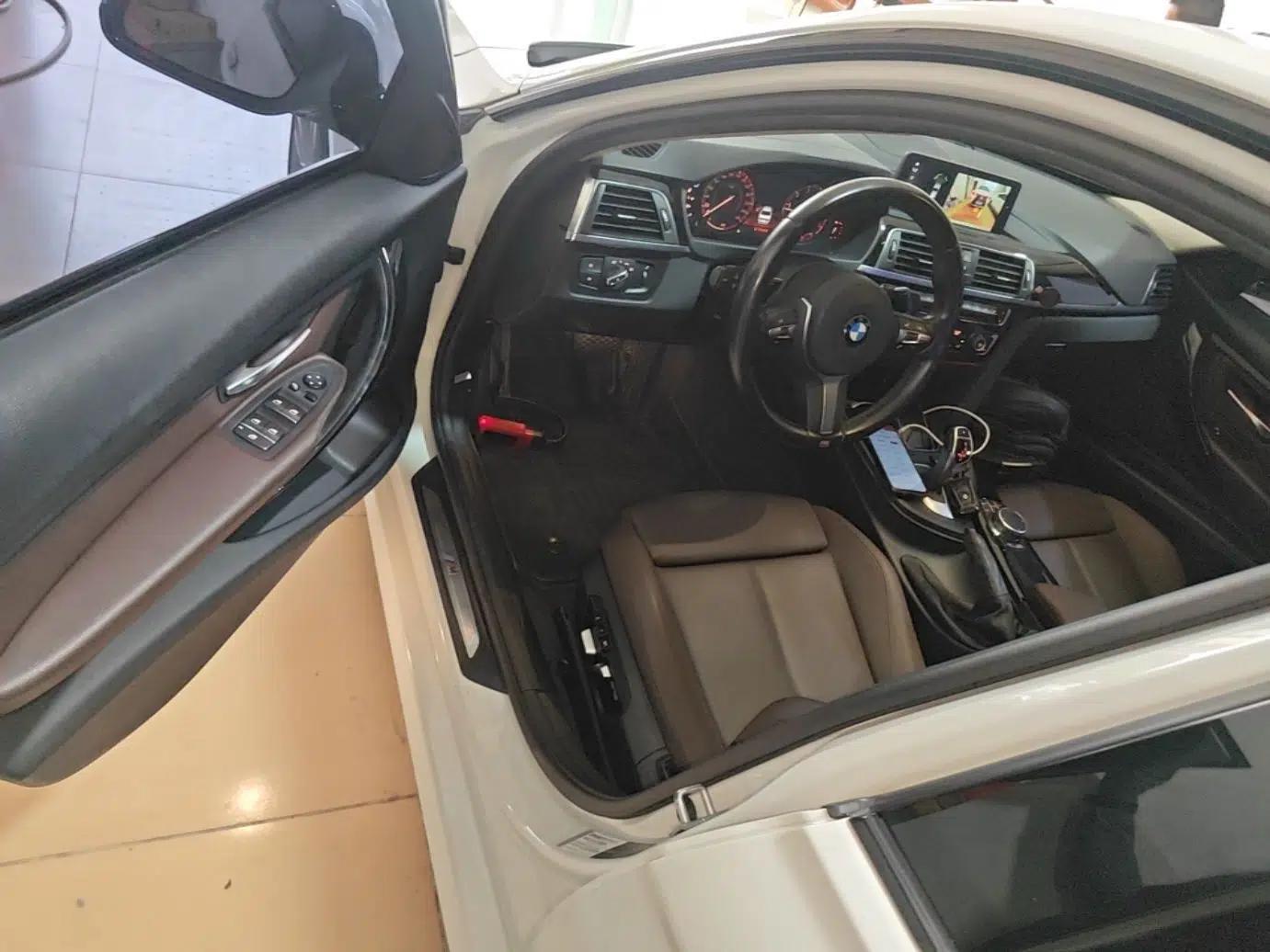 BMW 3 Series 2018 320Li Leading Model M Sport Package — миниатюра 18