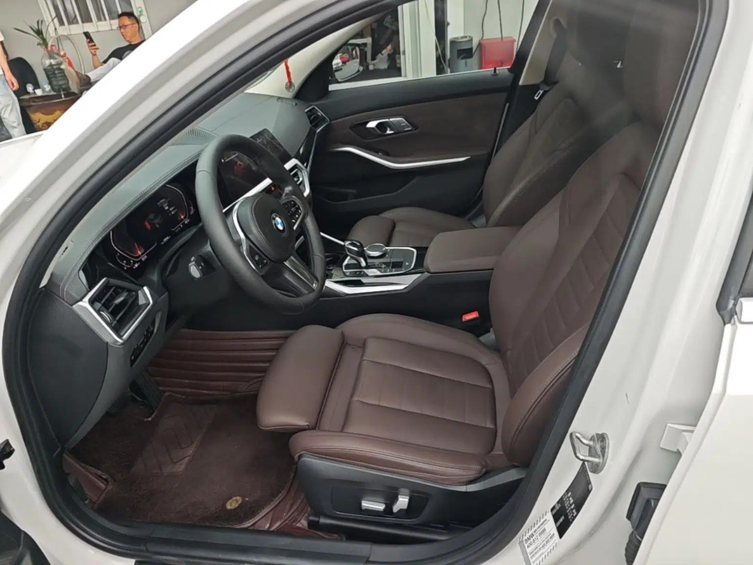 BMW 3 Series 2020 320Li M Sport Package — миниатюра 17