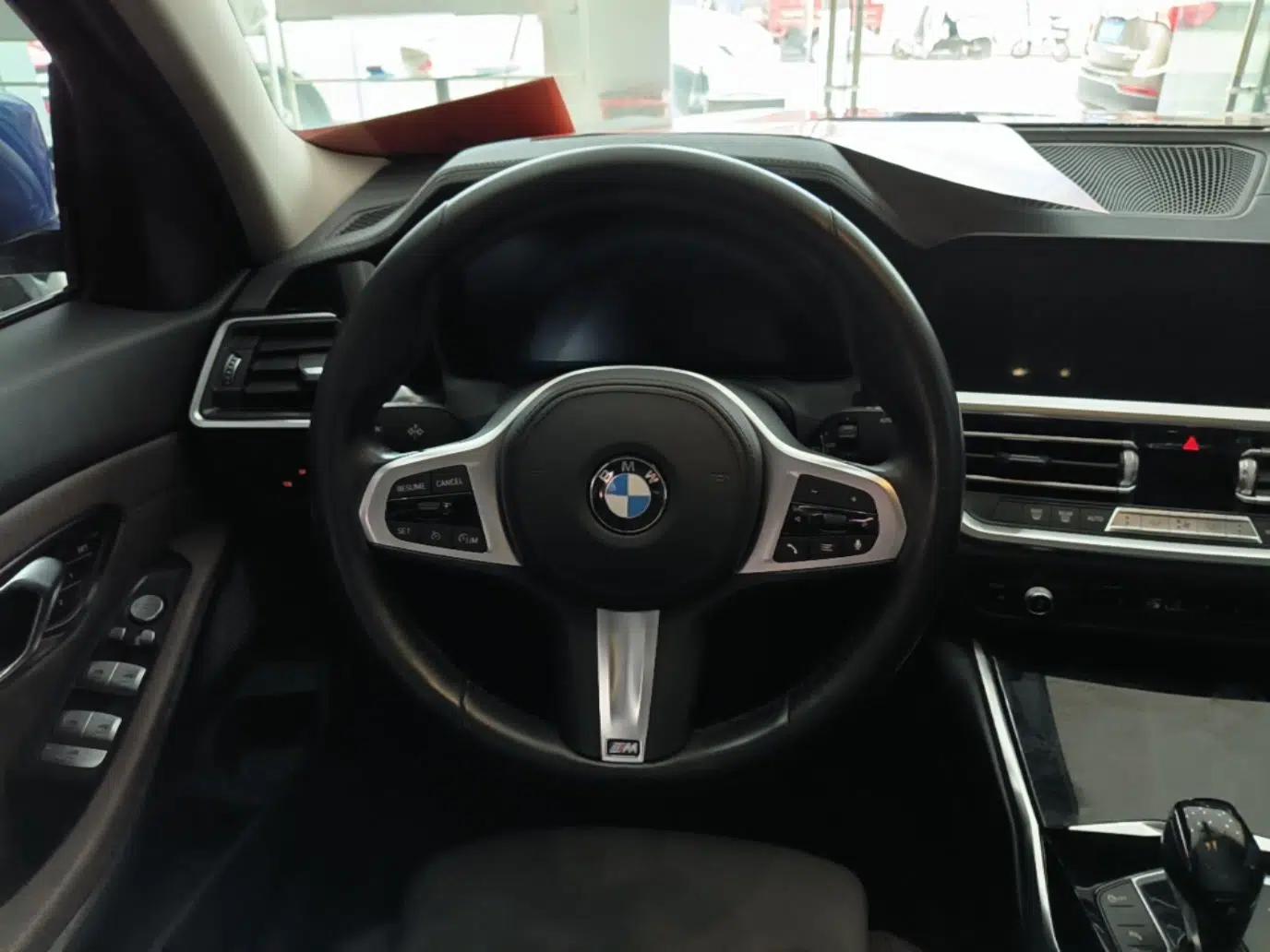 BMW 3 Series 2021 Second Facelift 320Li M Sport Package — миниатюра 14