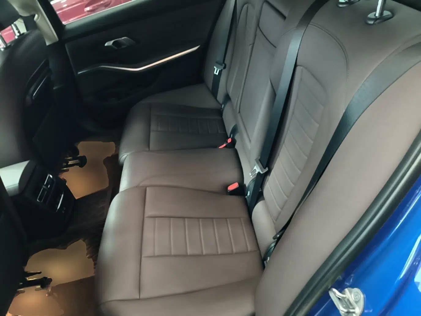 BMW 3 Series 2021 Second Facelift 320Li M Sport Package — миниатюра 20