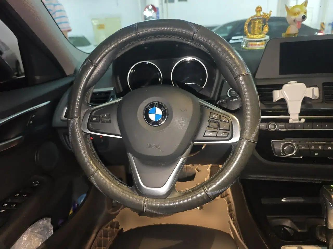 BMW 1 Series 2017 118i Sport Edition — миниатюра 11