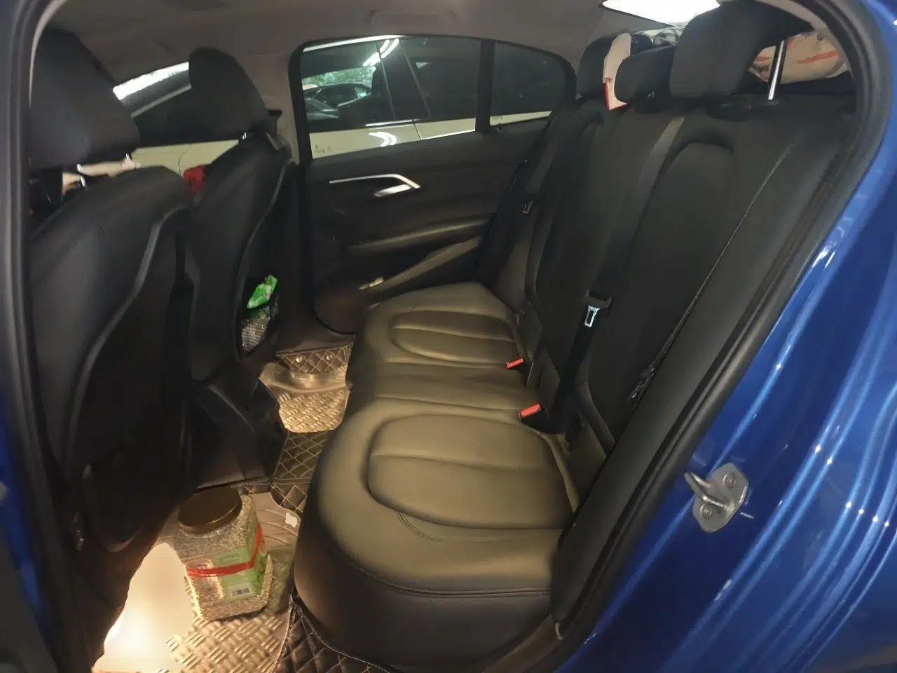 BMW 1 Series 2017 118i Sport Edition — миниатюра 18