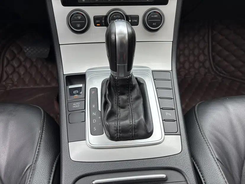 Volkswagen Magotan 2015 1.8TSI Luxury Model — миниатюра 16