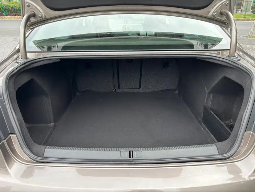 Volkswagen Magotan 2015 1.8TSI Luxury Model — миниатюра 19