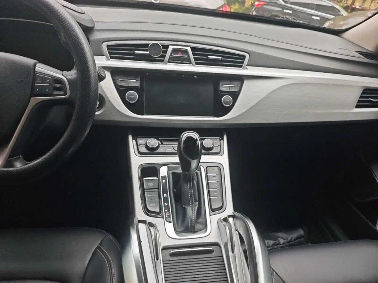 Geely Auto Emgrand X7 Sport 2016 1.8TD Automatic Smart Connectivity Version — миниатюра 16