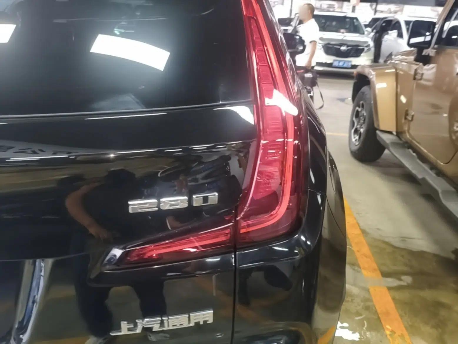 Cadillac XT4 2021 28T Two-Wheel Drive Leading Version — миниатюра 7