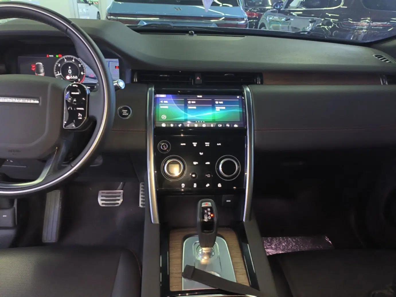 Land Rover Discovery Sport 2020 249 PS R-Dynamic Performance Edition — миниатюра 16