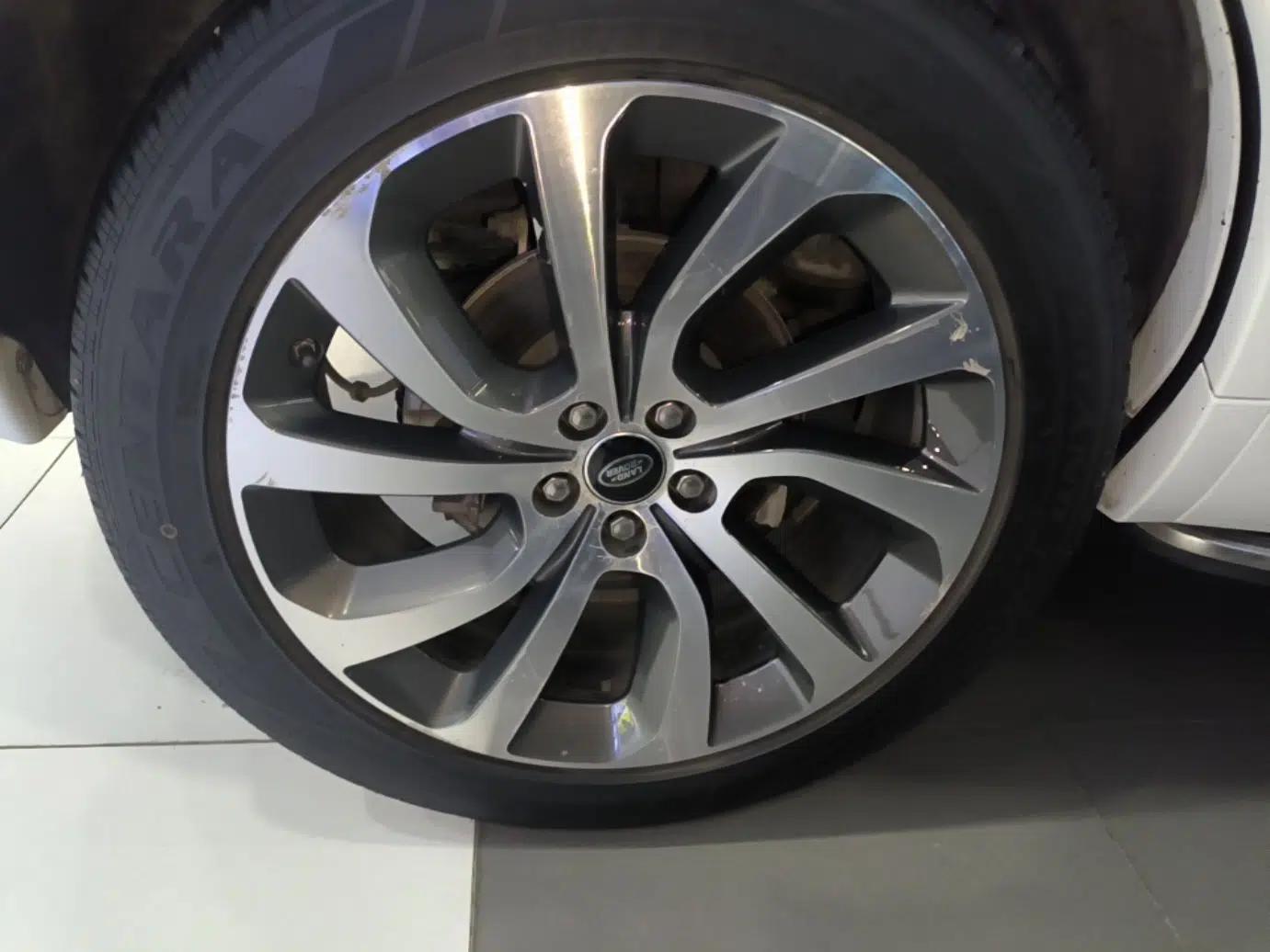 Land Rover Discovery Sport 2020 249 PS R-Dynamic Performance Edition — миниатюра 10