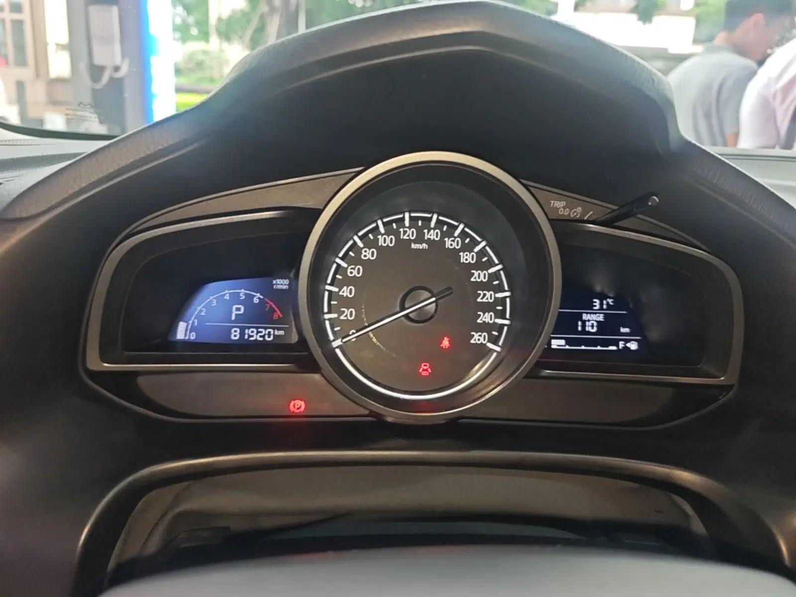 Mazda 3 Axela 2017 Sedan 1.5L Automatic Luxury Model China VI Standard — миниатюра 15