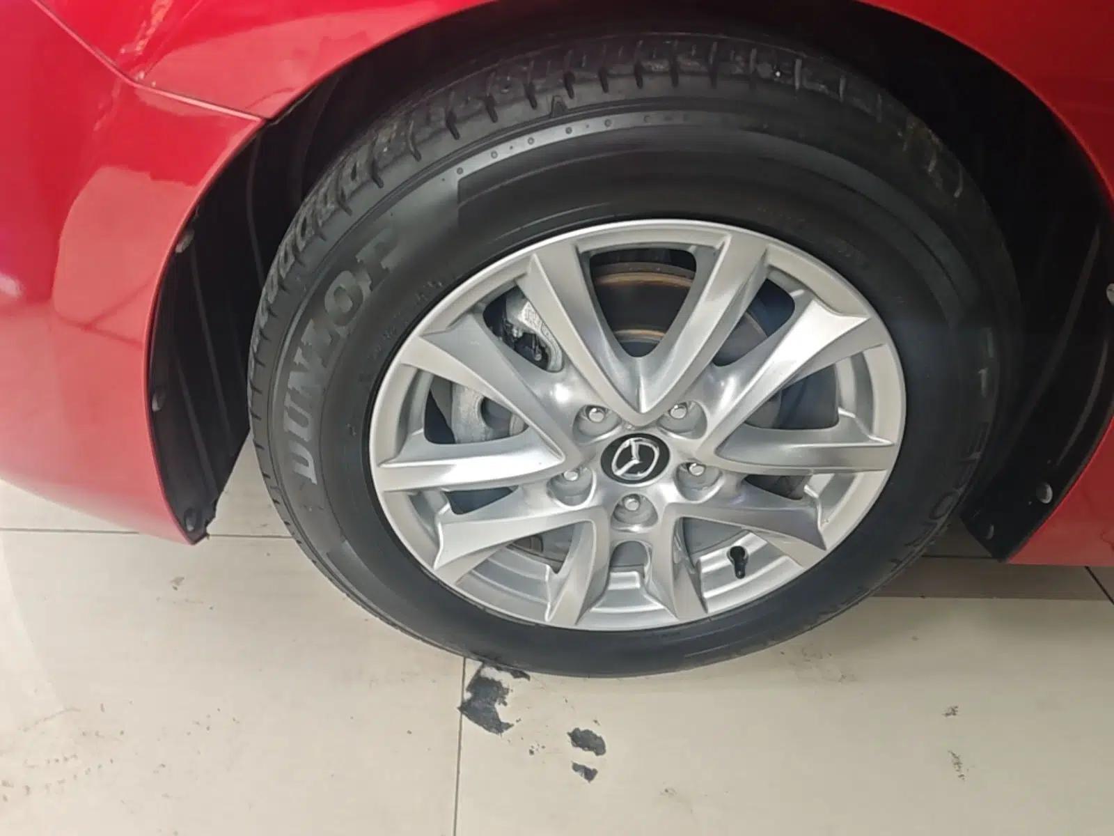 Mazda 3 Axela 2017 Sedan 1.5L Automatic Luxury Model China VI Standard — миниатюра 8
