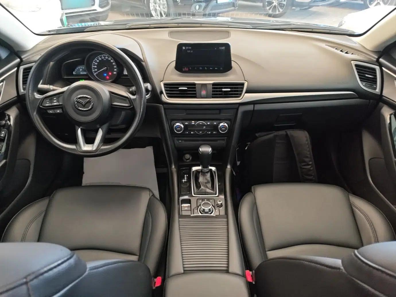 Mazda 3 Axela 2017 Sedan 1.5L Automatic Luxury Model Emission Standard China V — миниатюра 13
