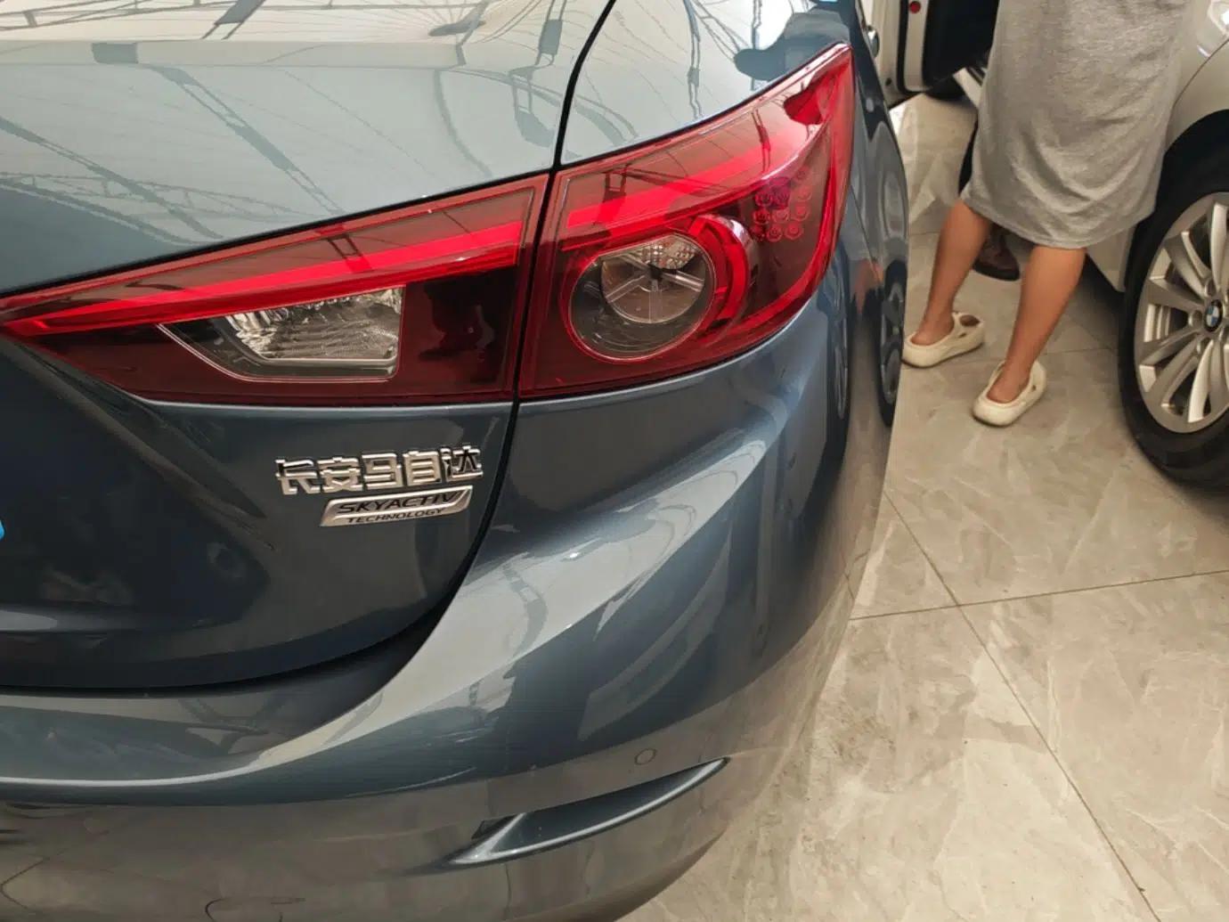 Mazda 3 Axela 2017 Sedan 1.5L Automatic Luxury Model Emission Standard China V — миниатюра 7