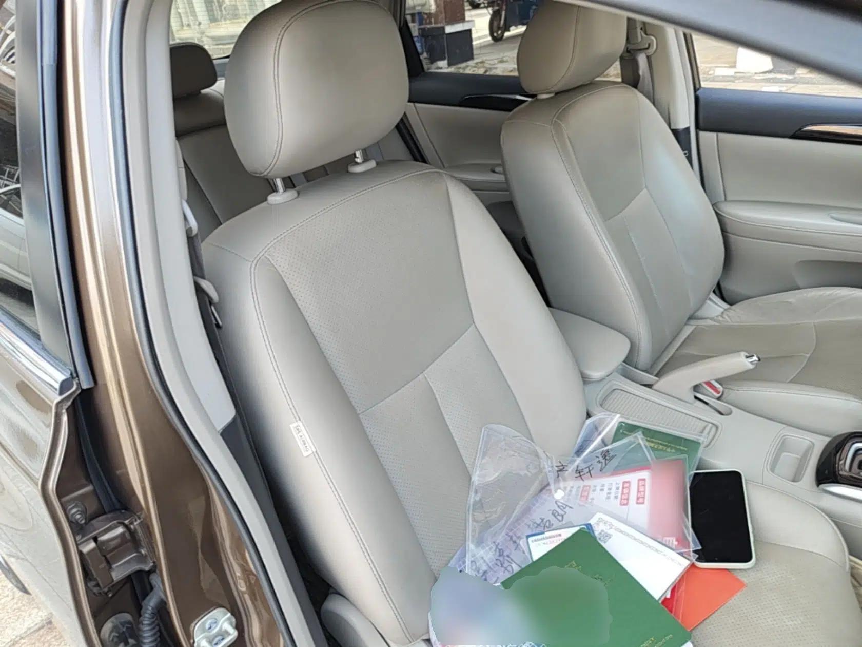Nissan Sylphy 2016 1.6 XL CVT Deluxe Edition — миниатюра 23