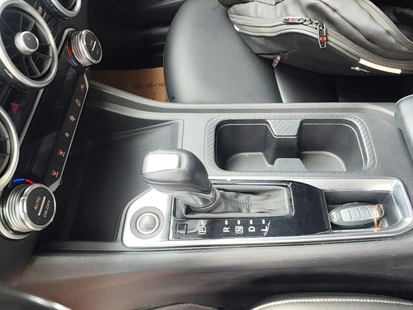 Nissan Sylphy 2021 1.6L XL CVT Enjoyment Edition — миниатюра 17