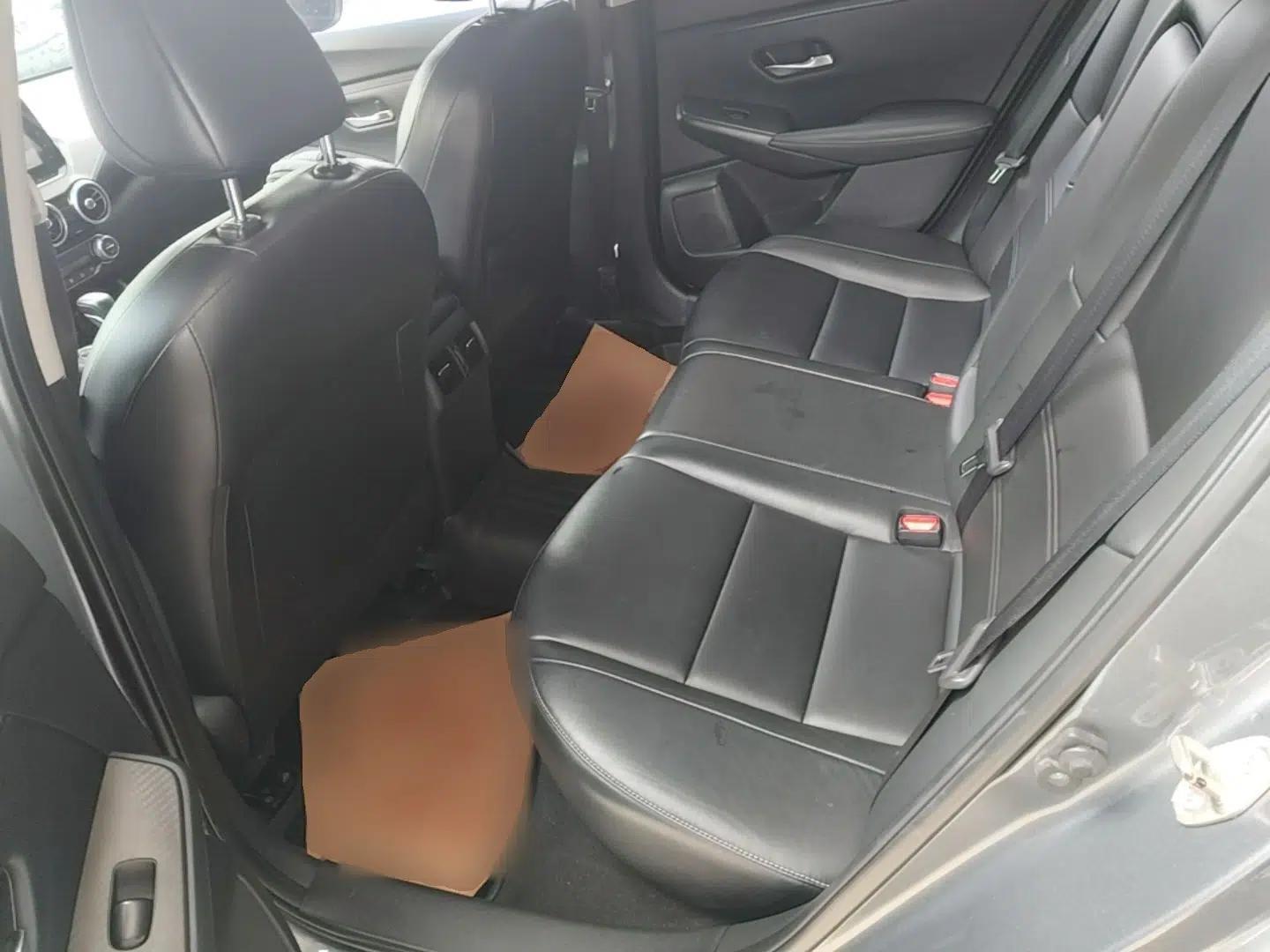Nissan Sylphy 2021 1.6L XL CVT Enjoyment Edition — миниатюра 20
