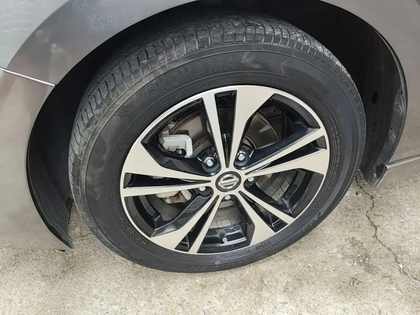 Nissan Sylphy 2021 1.6L XL CVT Enjoyment Edition — миниатюра 8