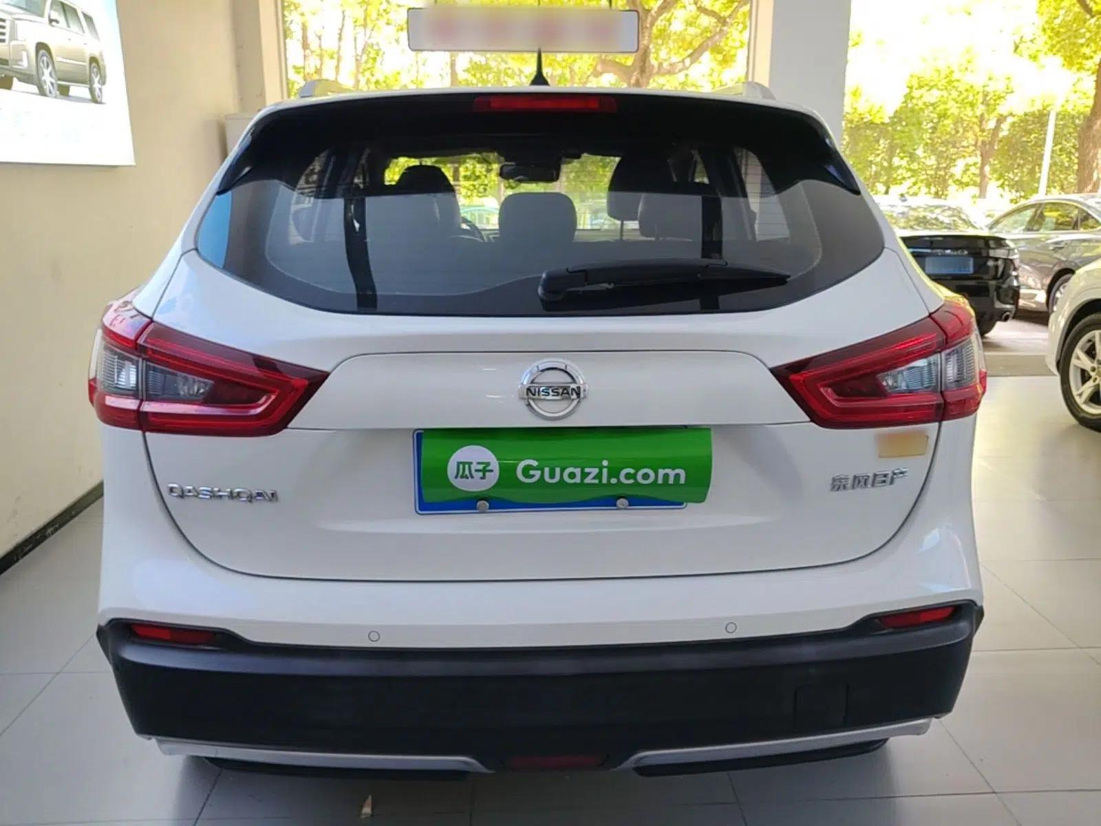 Nissan Qashqai 2021 2.0L CVT Luxury Edition — миниатюра 3