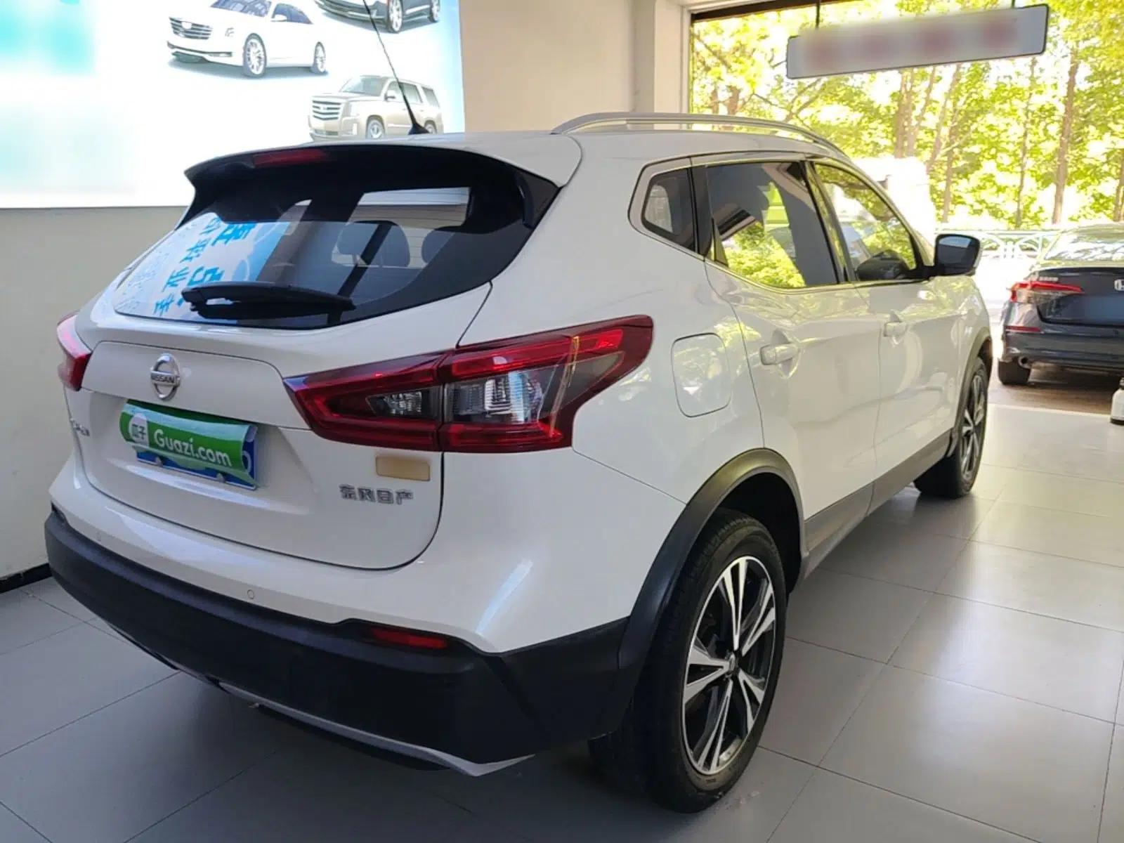 Nissan Qashqai 2021 2.0L CVT Luxury Edition — миниатюра 4