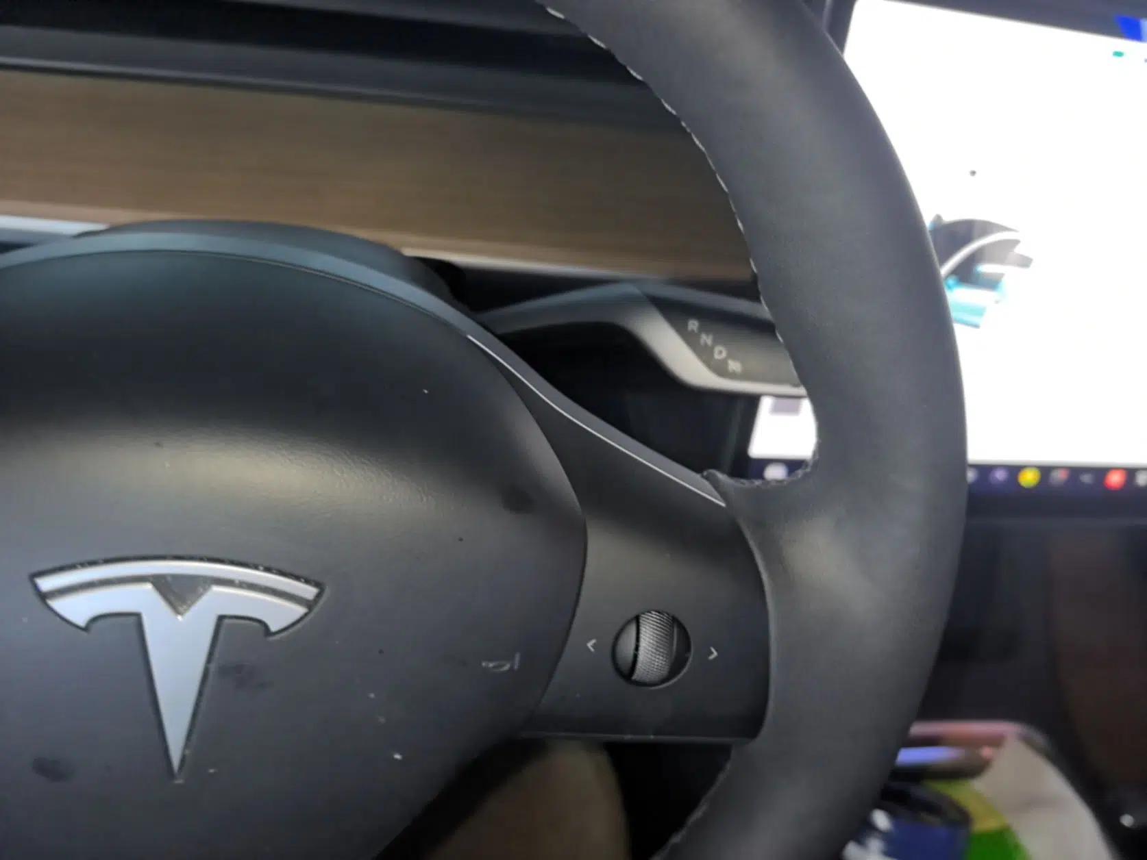 Tesla Model 3 2022 Rear-Wheel-Drive Version — миниатюра 17