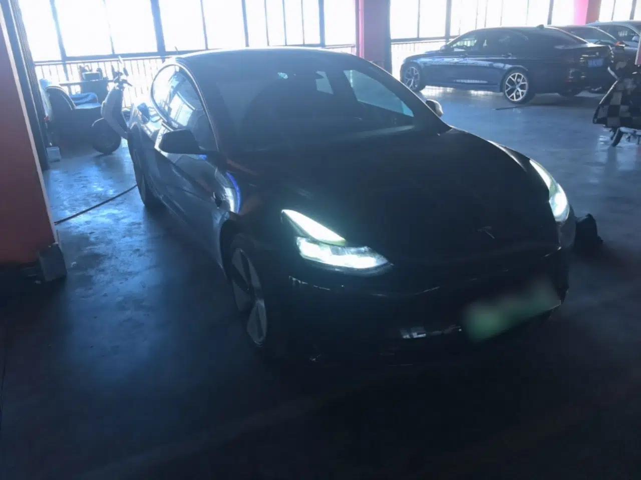 Tesla Model 3 2022 Rear-Wheel-Drive Version — миниатюра 3