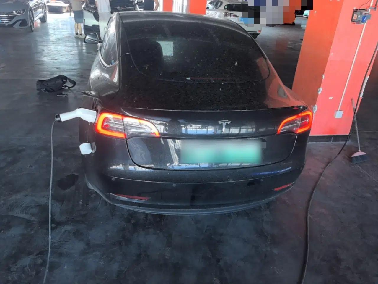 Tesla Model 3 2022 Rear-Wheel-Drive Version — миниатюра 5