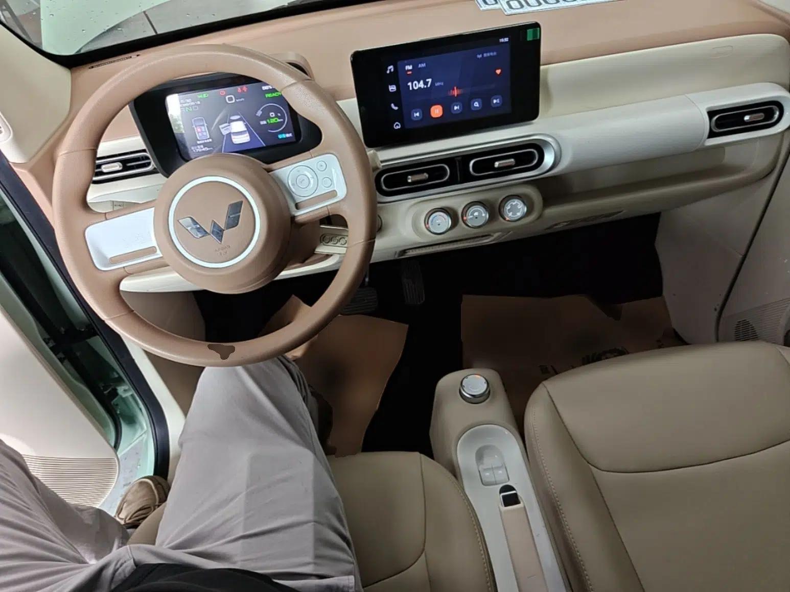 Wuling Hongguang MINIEV 2024 3rd Generation 215km Advanced Version — миниатюра 13