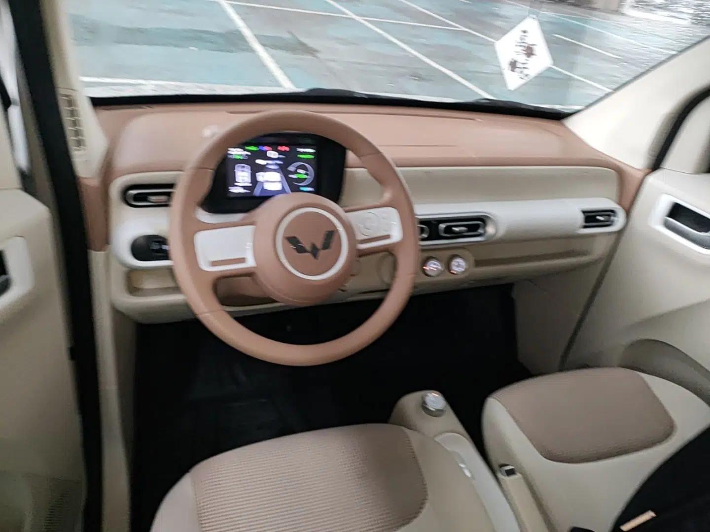 Wuling Hongguang MINIEV 2024 3rd Generation 215km Youth Edition — миниатюра 13