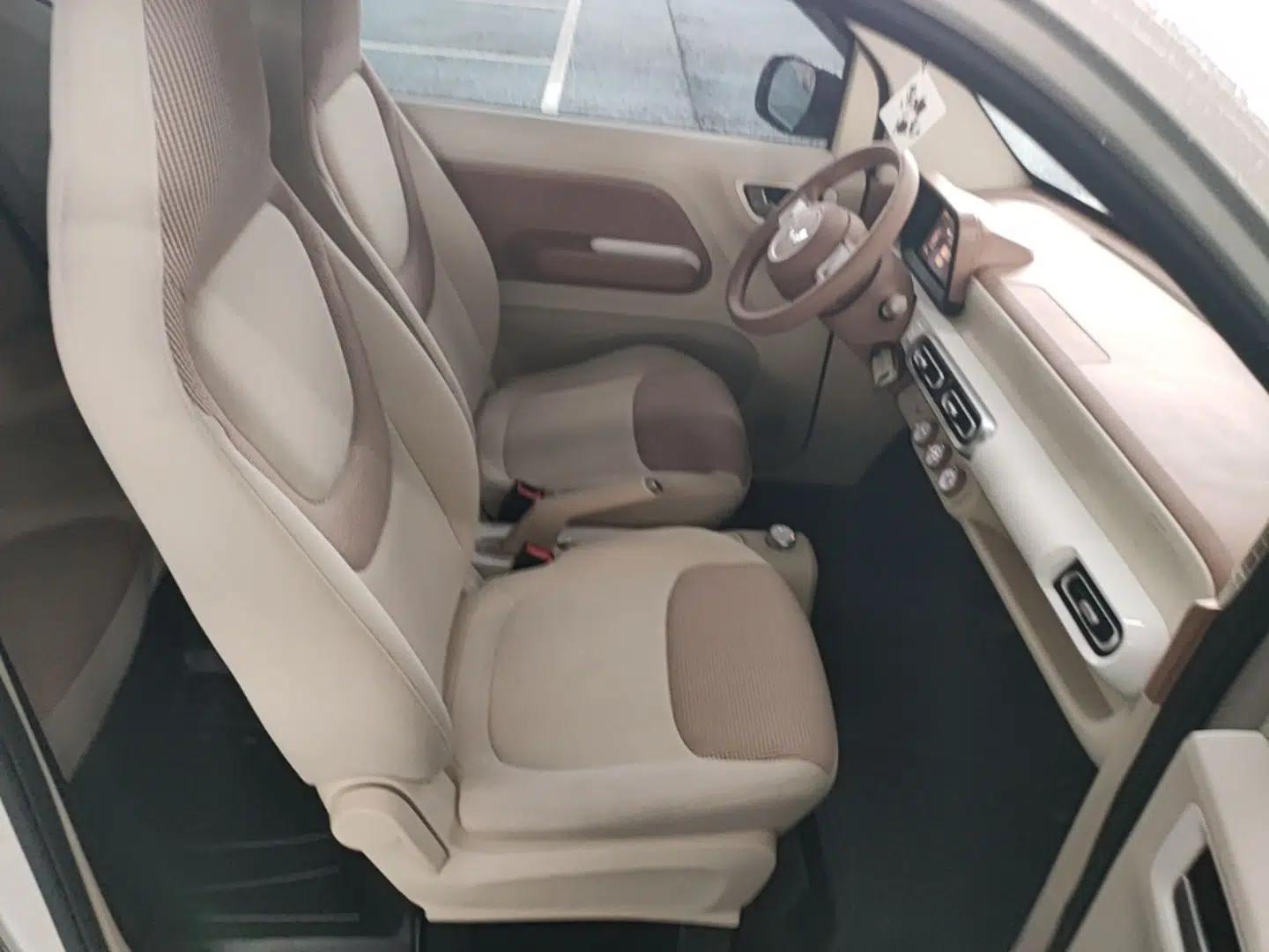 Wuling Hongguang MINIEV 2024 3rd Generation 215km Youth Edition — миниатюра 23